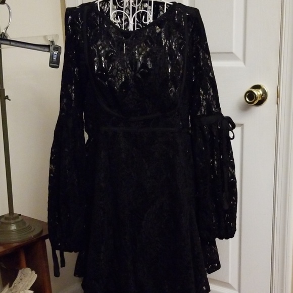 Gorgeous black lace FP dress - Picture 2 of 8